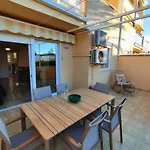 Atila En A 250 M De La Playa Con Terraza, Piscina Y Jacuzzi By Family Homes Apartman