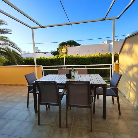 Atila En A 250 M De La Playa Con Terraza, Piscina Y Jacuzzi By Family Homes *