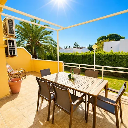 Atila En A 250 M De La Playa Con Terraza, Piscina Y Jacuzzi By Family Homes Apartamento *