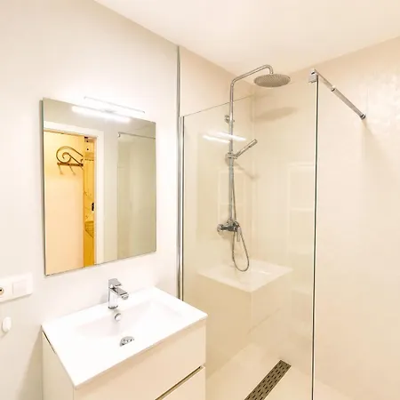 Atila En A 250 M De La Playa Con Terraza, Piscina Y Jacuzzi By Family Homes *