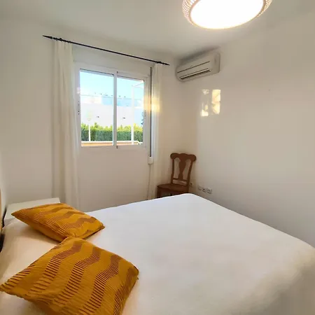 Atila En A 250 M De La Playa Con Terraza, Piscina Y Jacuzzi By Family Homes Apartamento *