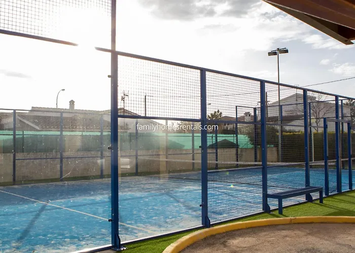 Atila En A 250 M De La Playa Con Terraza, Piscina Y Jacuzzi By Family Homes Dénia