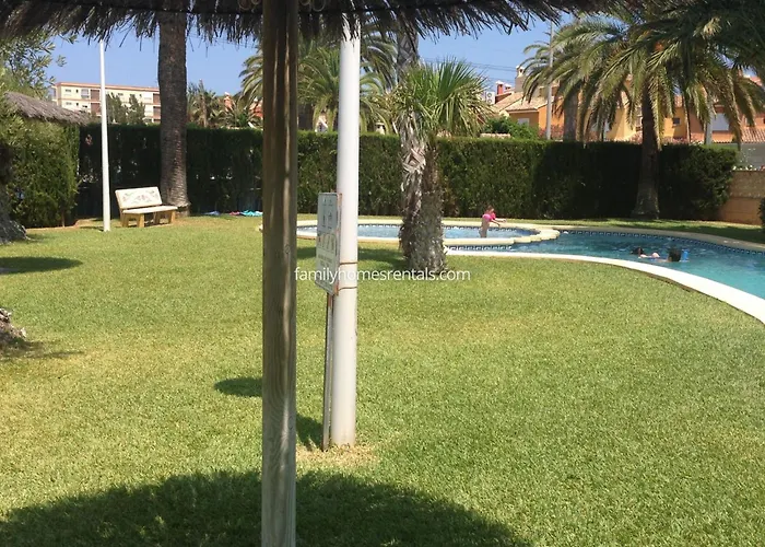 Atila En A 250 M De La Playa Con Terraza, Piscina Y Jacuzzi By Family Homes *