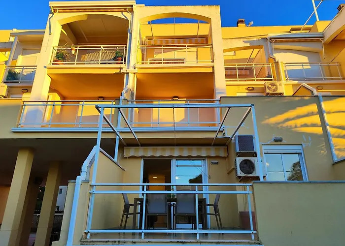 Atila En A 250 M De La Playa Con Terraza, Piscina Y Jacuzzi By Family Homes Apartamento *