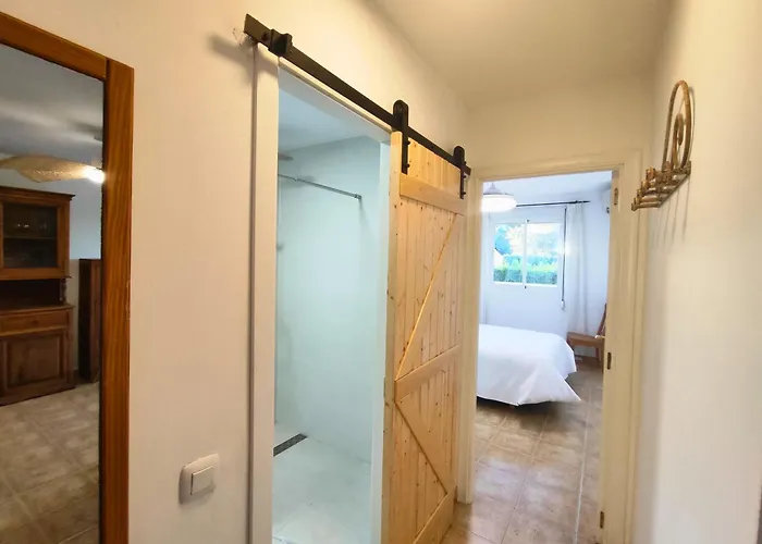 Atila En A 250 M De La Playa Con Terraza, Piscina Y Jacuzzi By Family Homes