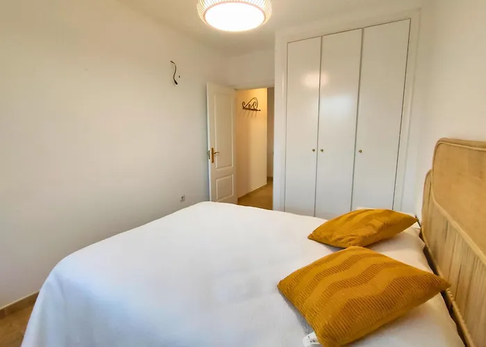 Atila En A 250 M De La Playa Con Terraza, Piscina Y Jacuzzi By Family Homes *