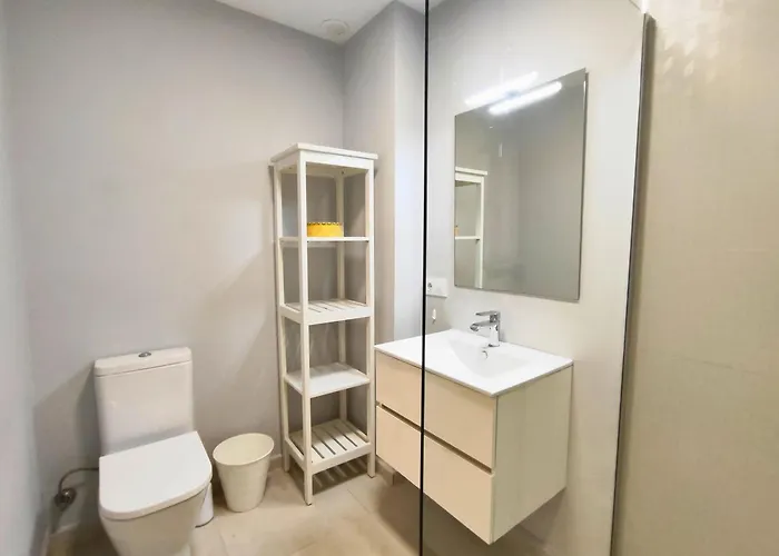 Atila En A 250 M De La Playa Con Terraza, Piscina Y Jacuzzi By Family Homes